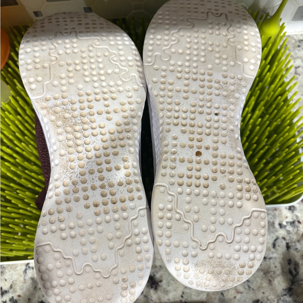 Women's Avia Burgundy Memory Foam Slip-On Sneakers - Picture 10 of 10